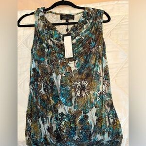 Hilton Hollis size 4 women’s top